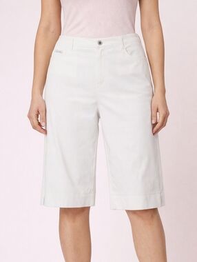 ✨ Simon Chang White Bermuda Shorts – Size 8 | Chic Summer Essential